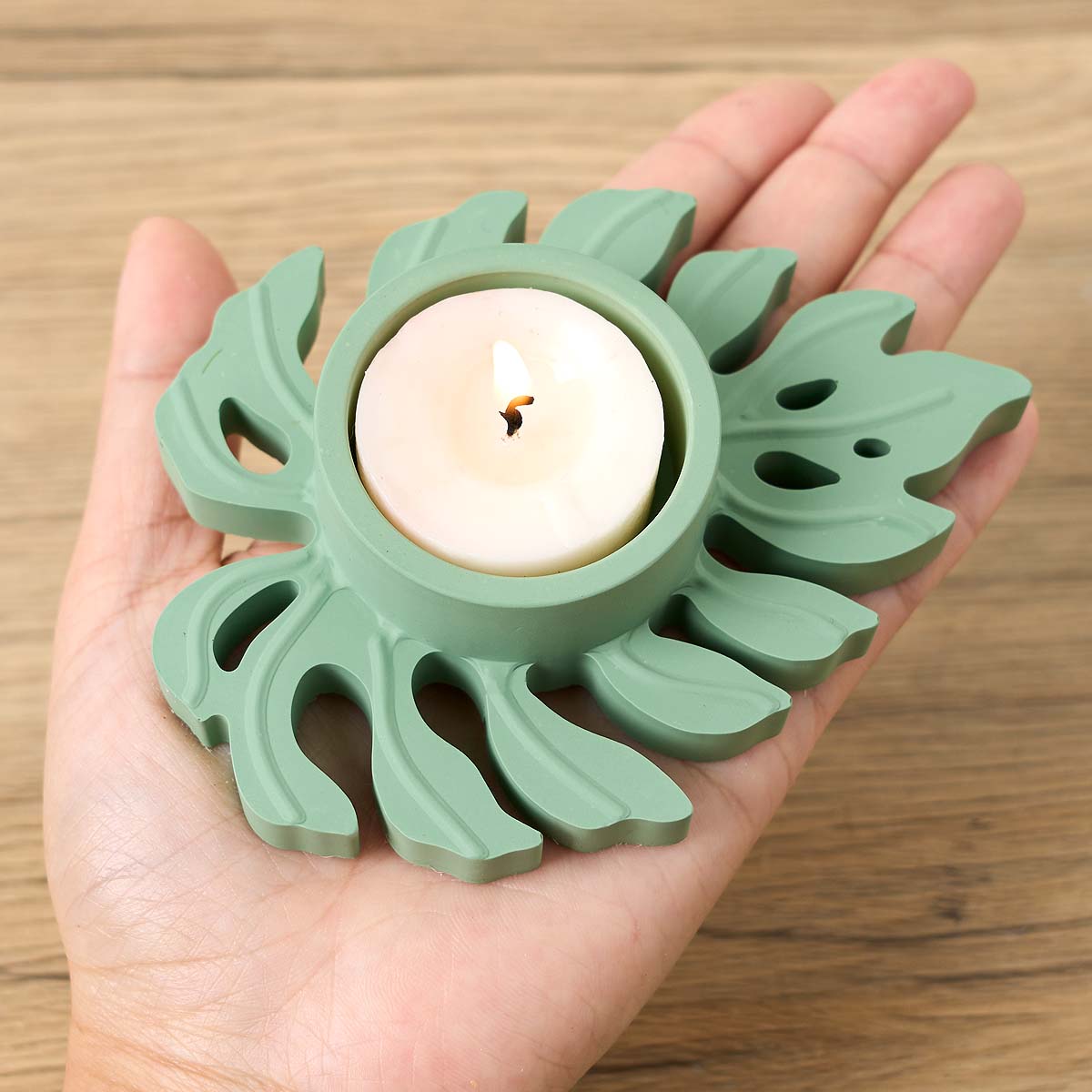 Подсвечник с листьями, силикон – обзор и цена Candle Lighter